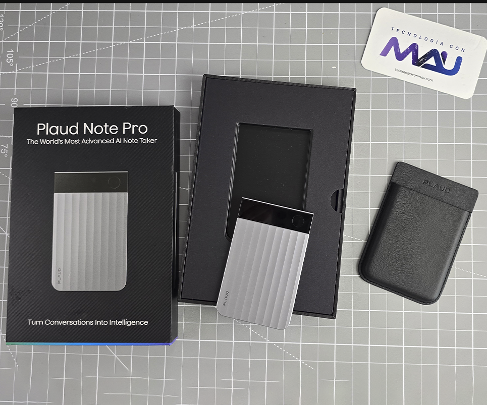 Esto es lo que trae la caja de la grabadora de voz Plaud Note ChatGPT