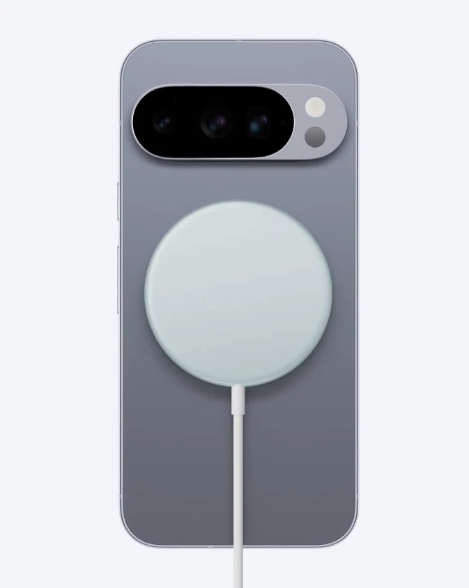 Charges wirelessly in a snap. pixel 10