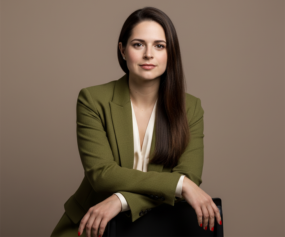 Prompts para fotos profesionales de mujer - Elegante y casual