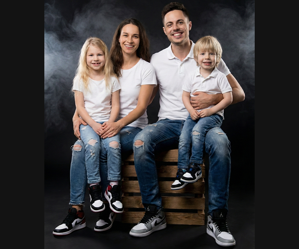 Mejores prompts para crear fotos familiares de 4 con Gemini