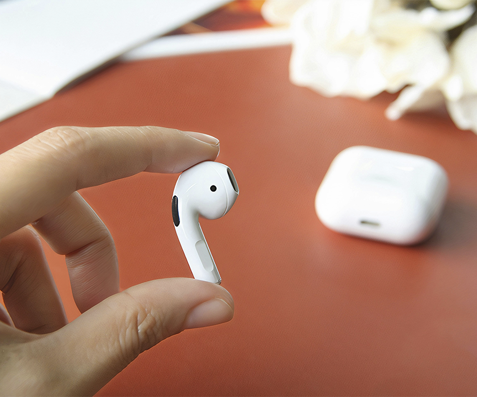 Tu AirPod no carga - Limpia bien el AirPod y el estuche