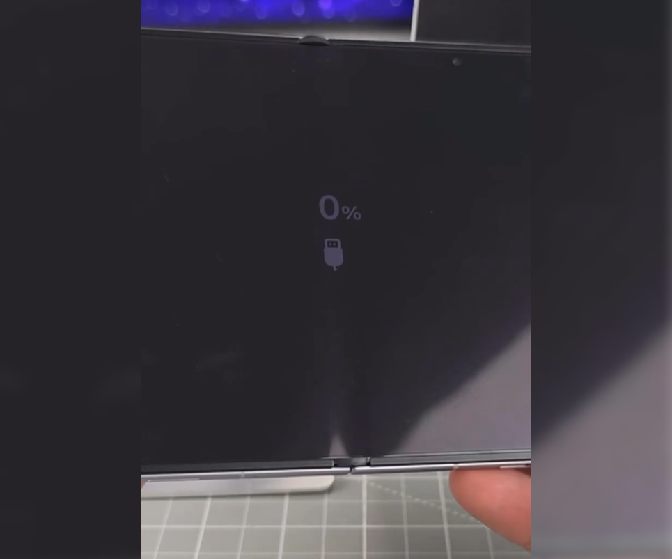 Así se ve un Galaxy Z Fold 8 al 0%